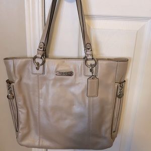 Coach Leather Tote - Nude/Beige